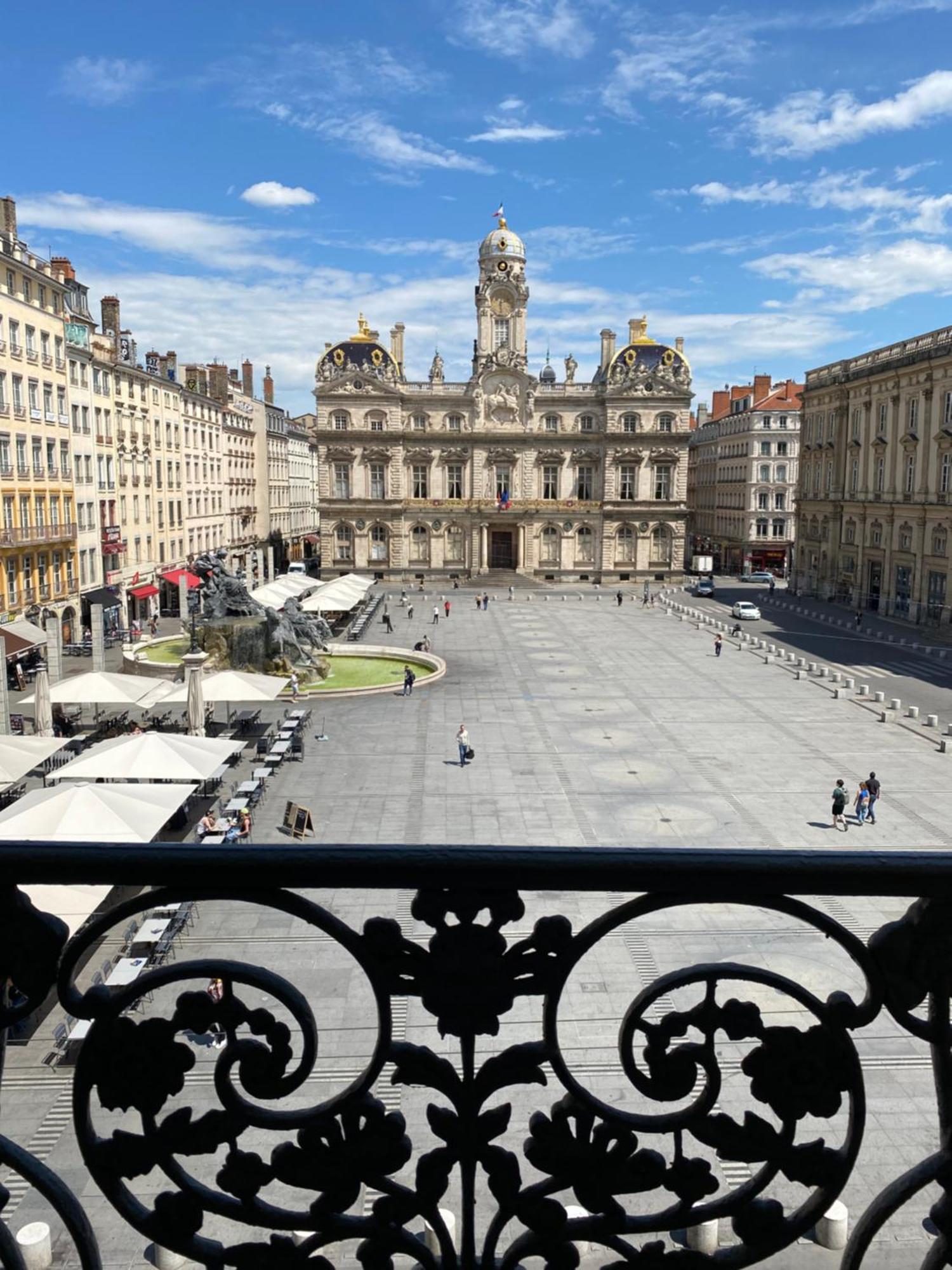 Vue Place Des Terreaux-4 Voyageurs ليون المظهر الخارجي الصورة